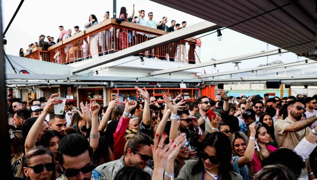 The crowd at NEPENTHE Selina