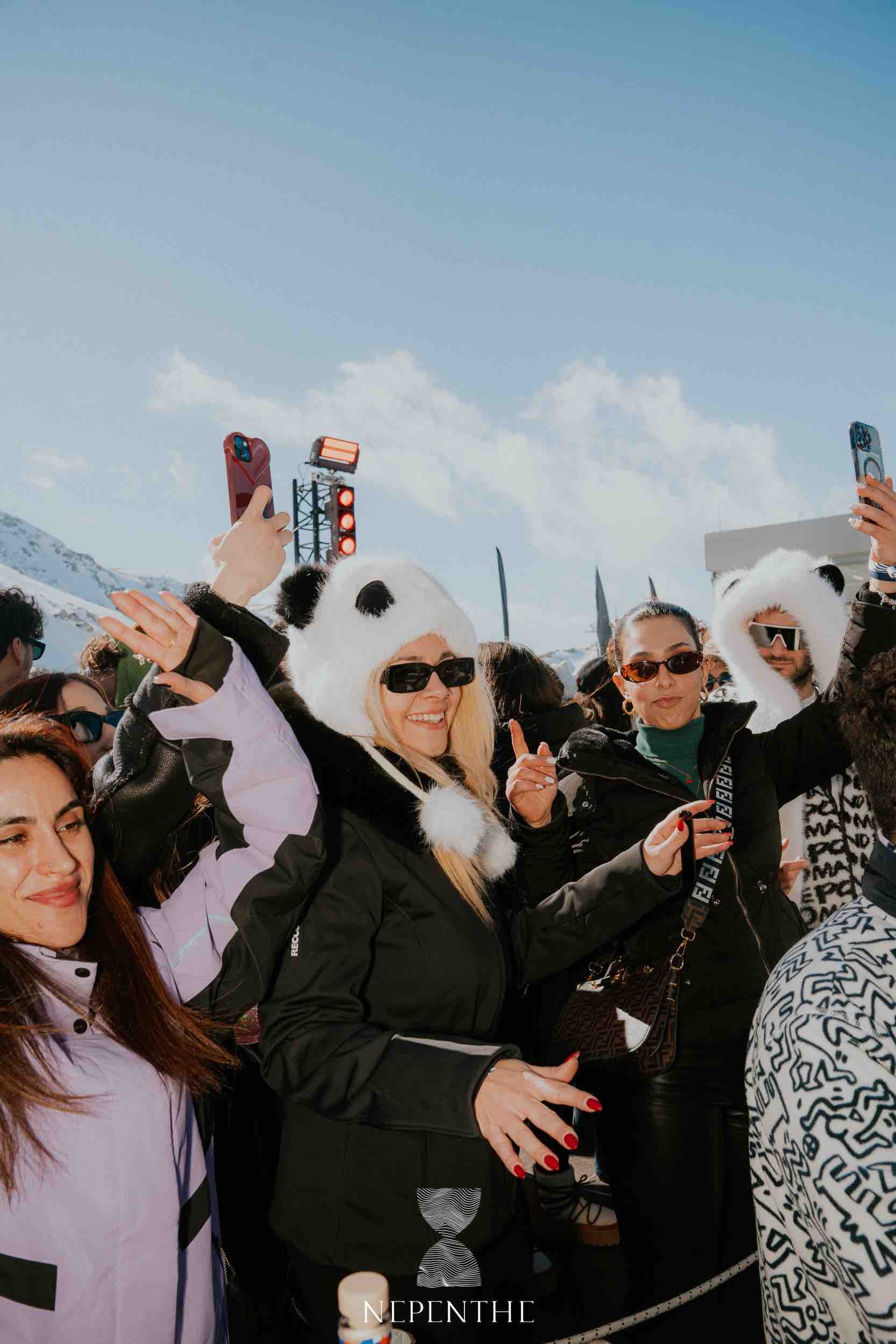 The crowd at NEPENTHE Après Ski